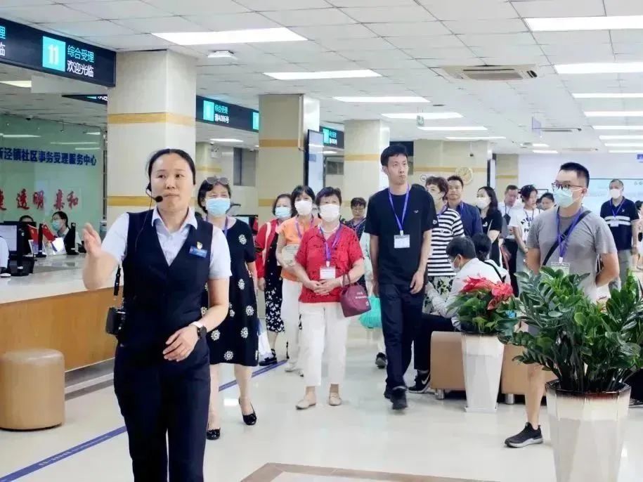 共建透明政務(wù) 共享發(fā)展成果——新涇鎮(zhèn)社區(qū)事務(wù)受理服務(wù)中心政府開放月活動2.jpg