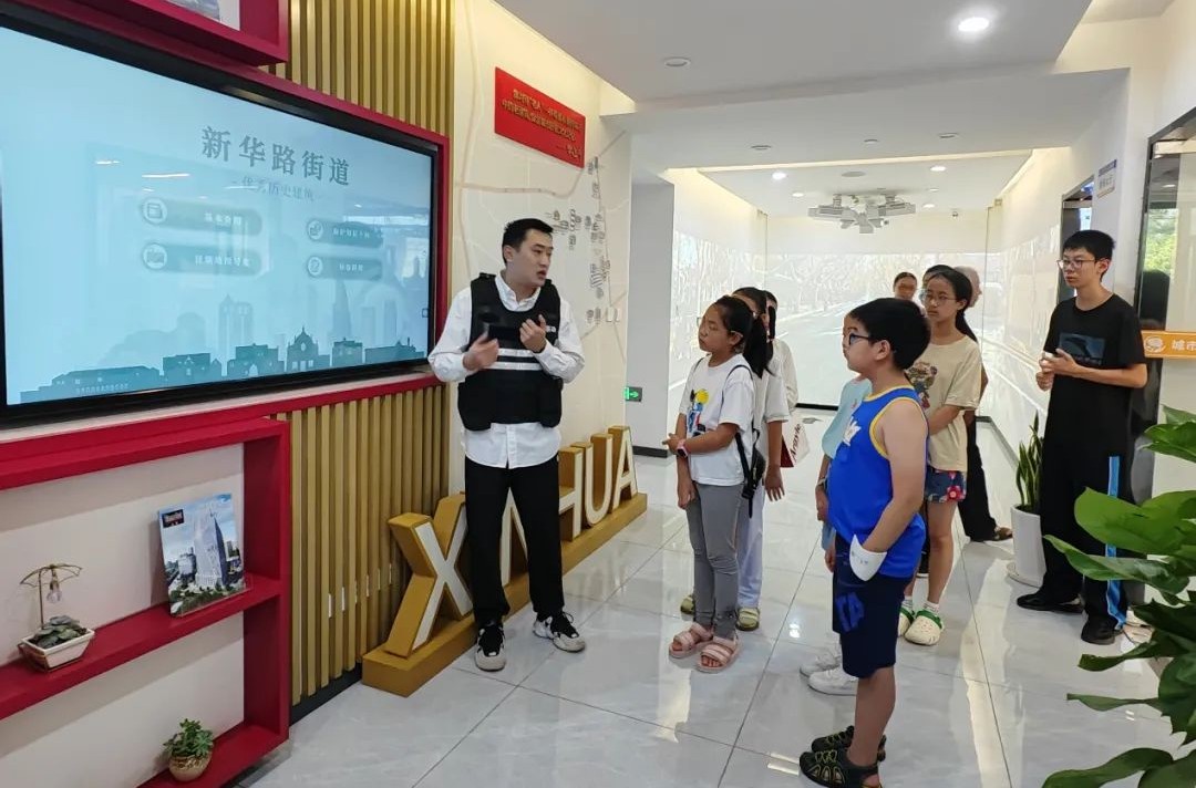 今天政府開放月活動(dòng)，長(zhǎng)寧開放了這個(gè)指揮大廳→2.jpg